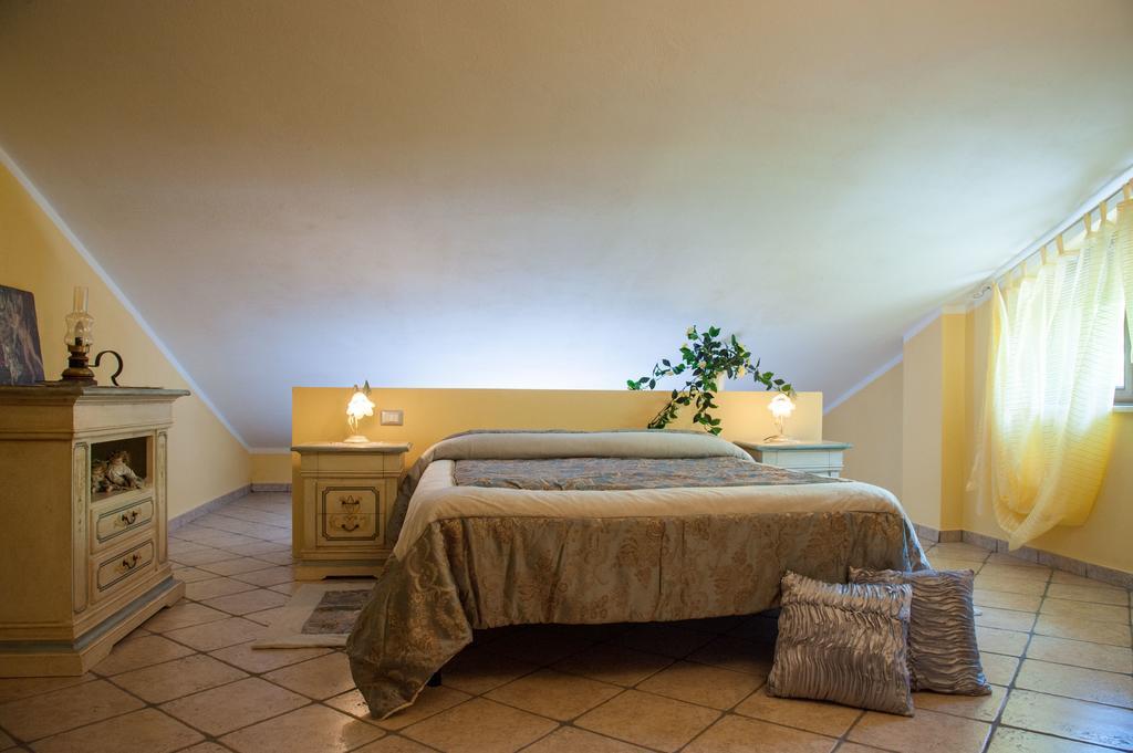 סן מאורו צ'ילנטו Villa Bernadette חדר תמונה